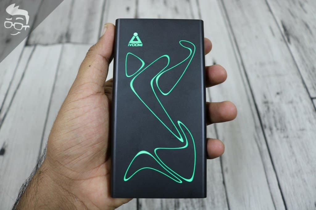 iVOOMi Titan 10000 mAH Power Bank Review (iV-PBP20K2) | Geekman 2 iVOOMi Titan iV-PBP20K2 power bank