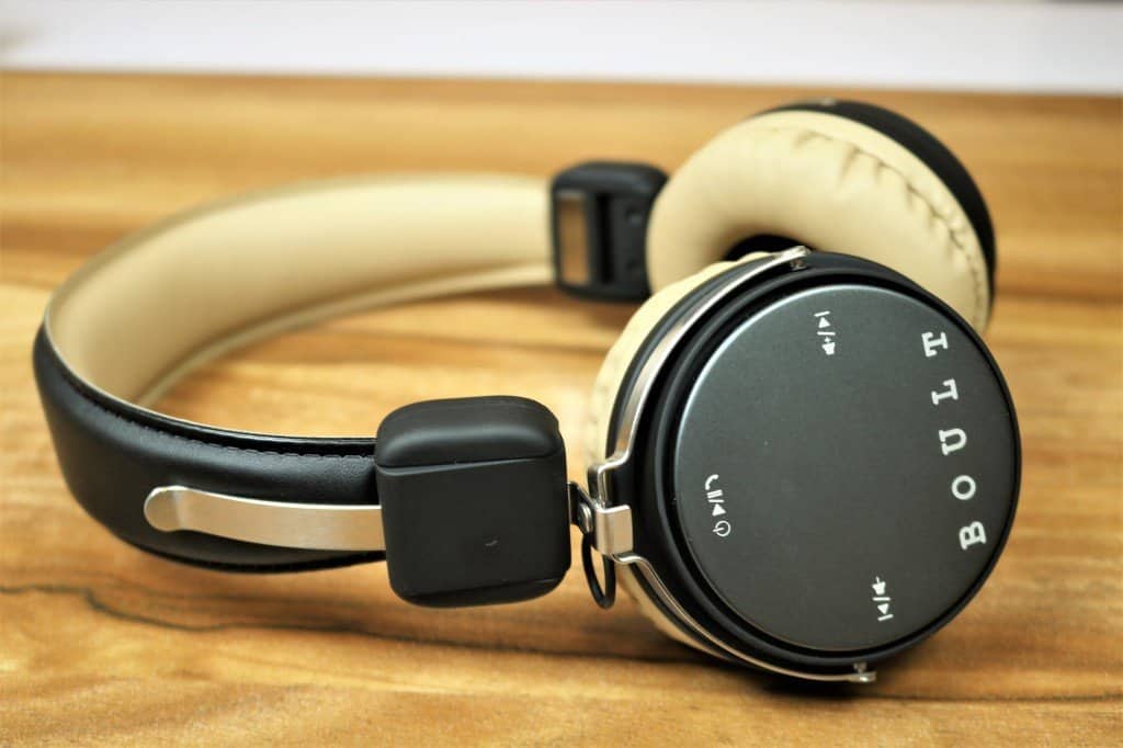 Boult Audio FLEX Wireless Bluetooth Headphones Review Geekman in