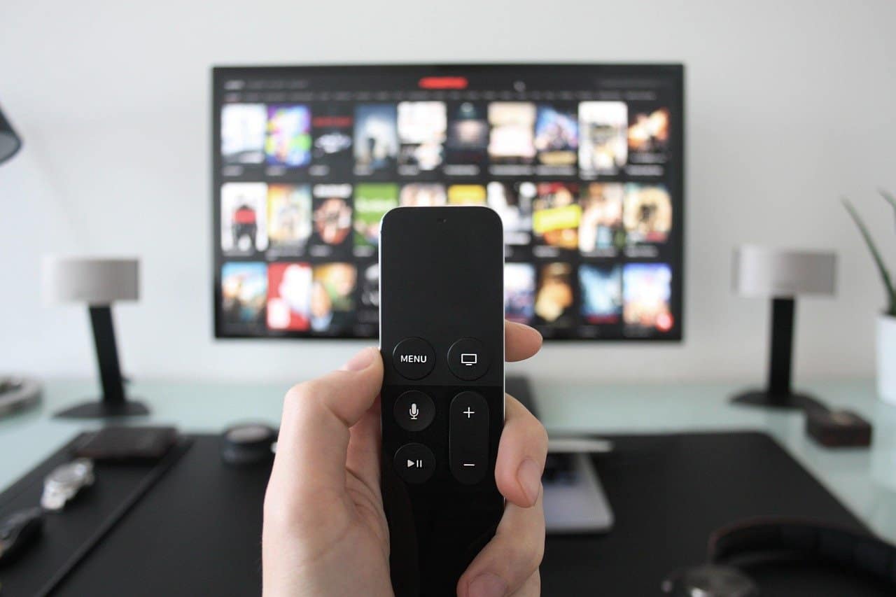 5 Best Android Smart TVs Under 15000 In India (April 2024) Geekman