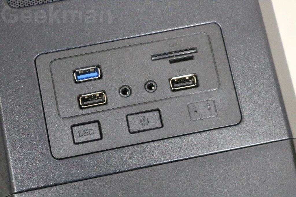 Antec NX200 Review, Pros & Cons | Best Budget RGB Gaming PC Cabinet 4 Antec NX200 top side