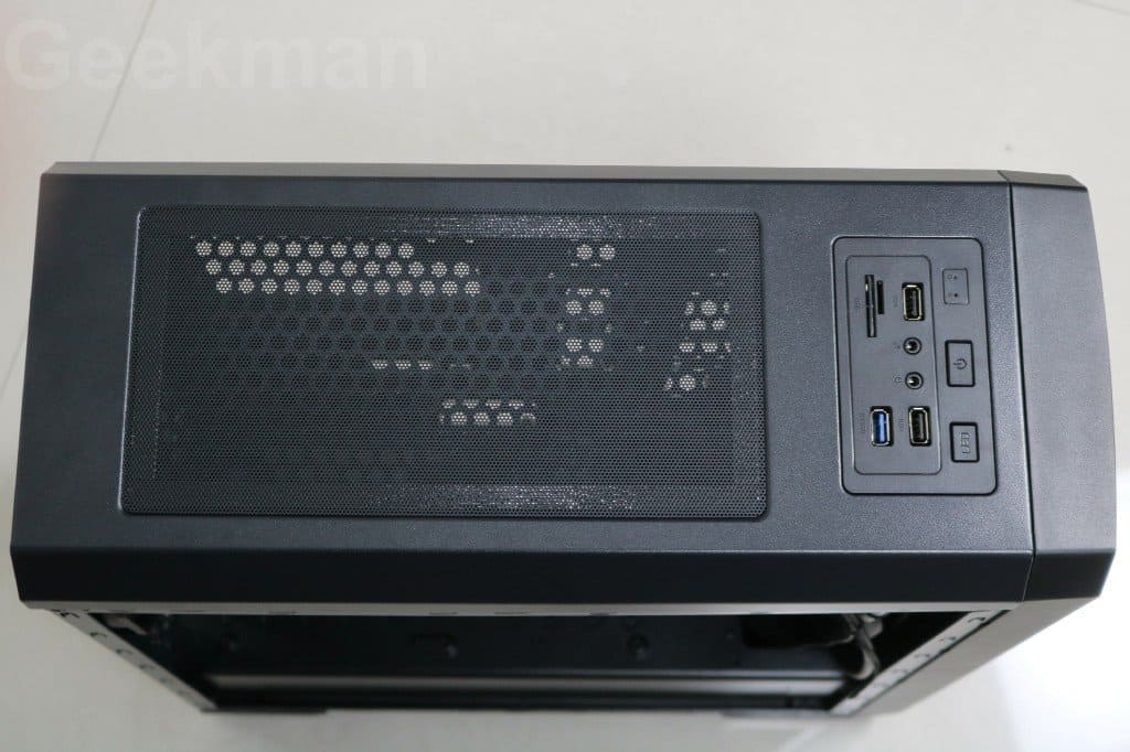 Antec NX200 top side