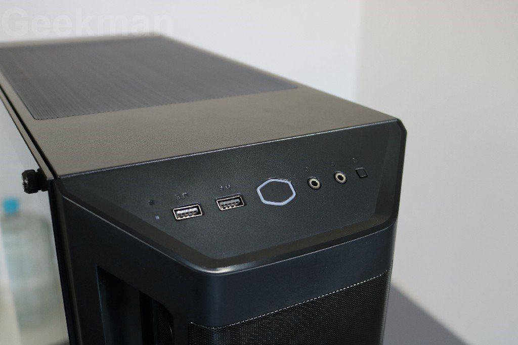 Cooler Master Masterbox MB511 RGB Review | Best Gaming Cabinet? 5 Cooler Master Masterbox MB511 IO panel