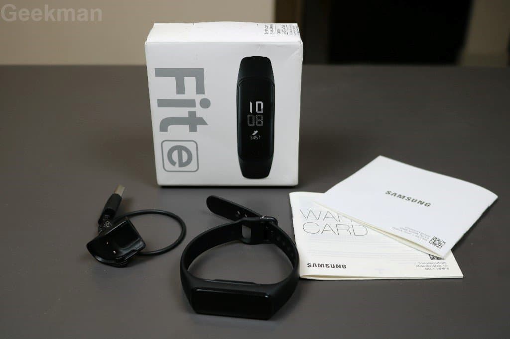 Samsung Galaxy Fit e box content