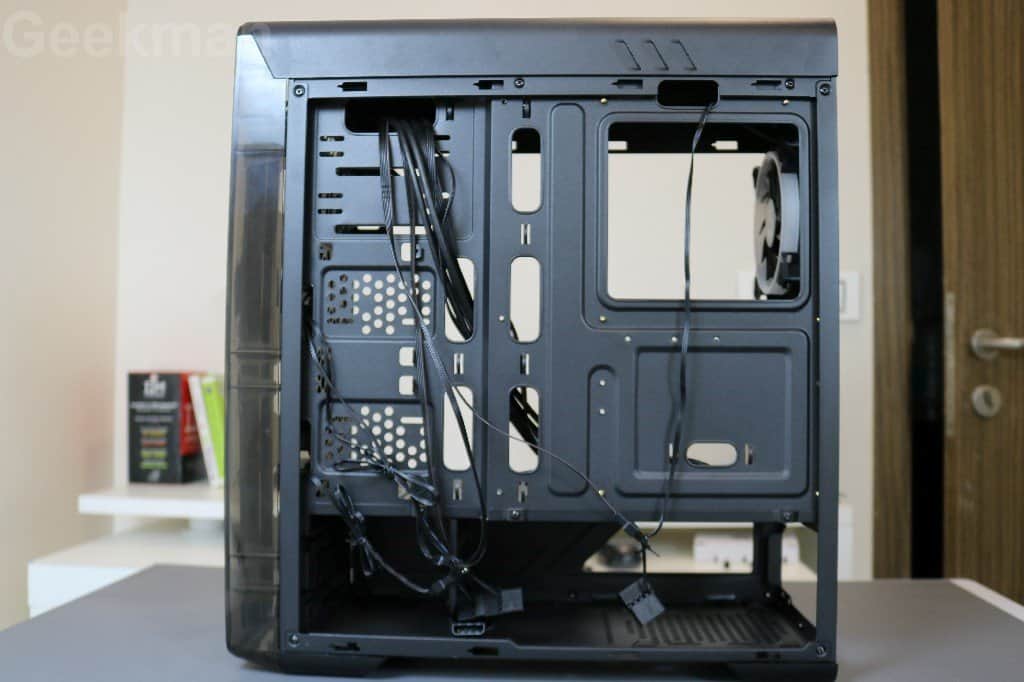 CHIPTRONEX GX2000 Gaming Cabinet Review 14 CHIPTRONEX GX2000
