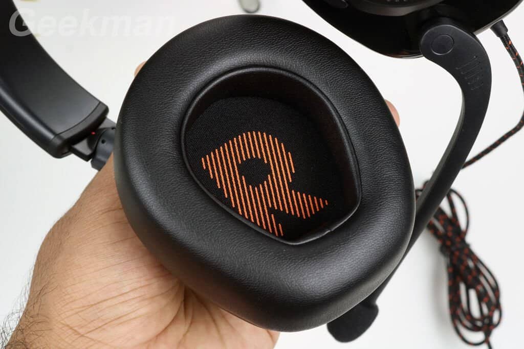 JBL Quantum 200 Review | Best Gaming Headphones for PUBG and CS GO 9 JBL Quantum 200 5