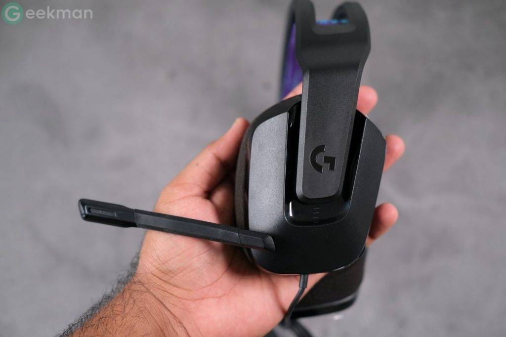 Logitech G335 Gaming Headsets Detail Review With Pros & Cons. 9 Logitech G335 microphone