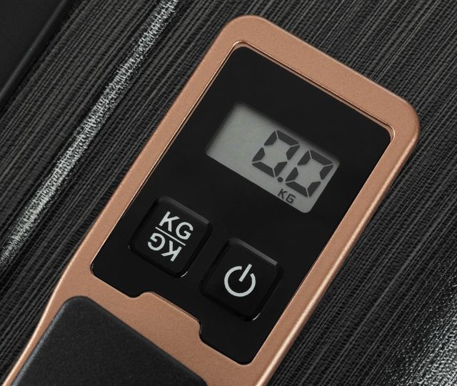 Samsonite EVOA TECH Suitcases Launched in India, Comes With Inbuilt Weight Scale, And Fingerprint Scanner 4 Samsonite EVOA TECH