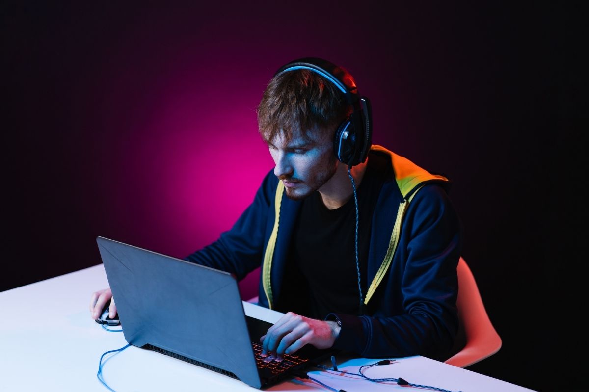 Best Gaming Laptops Under 80000 In India (April 2024) Geekman