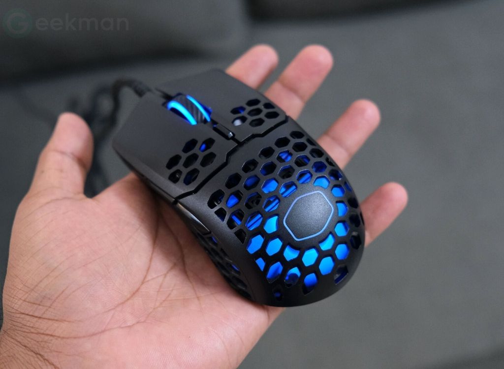 Cooler Master MM711 Review With Pros And Cons, Lightweight Gaming Mouse 6 Cooler Master MM711 design