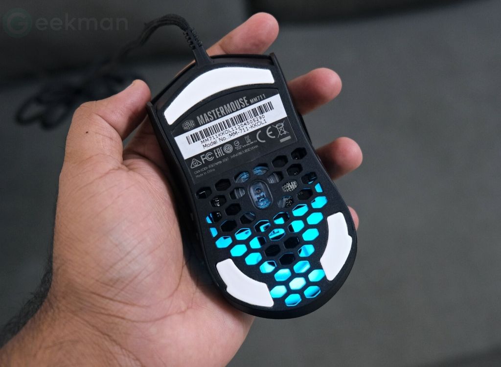 Cooler Master MM711 Review With Pros And Cons, Lightweight Gaming Mouse 7 Cooler Master MM711 design