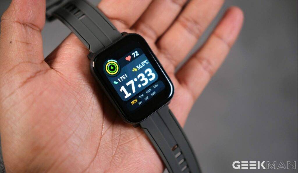 Realme TechLife Watch SZ100 Review With Pros & Cons 6 Realme TechLife Watch SZ100 display