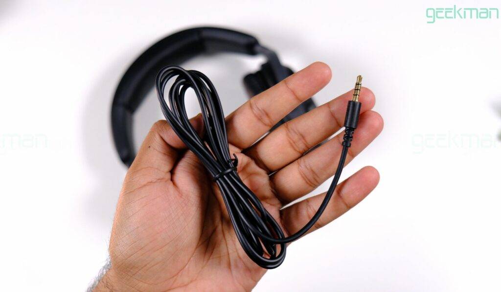 HyperX Cloud Stinger 2 Review With Pros & Cons - Geekman 6 HyperX Cloud Stinger 2 cable