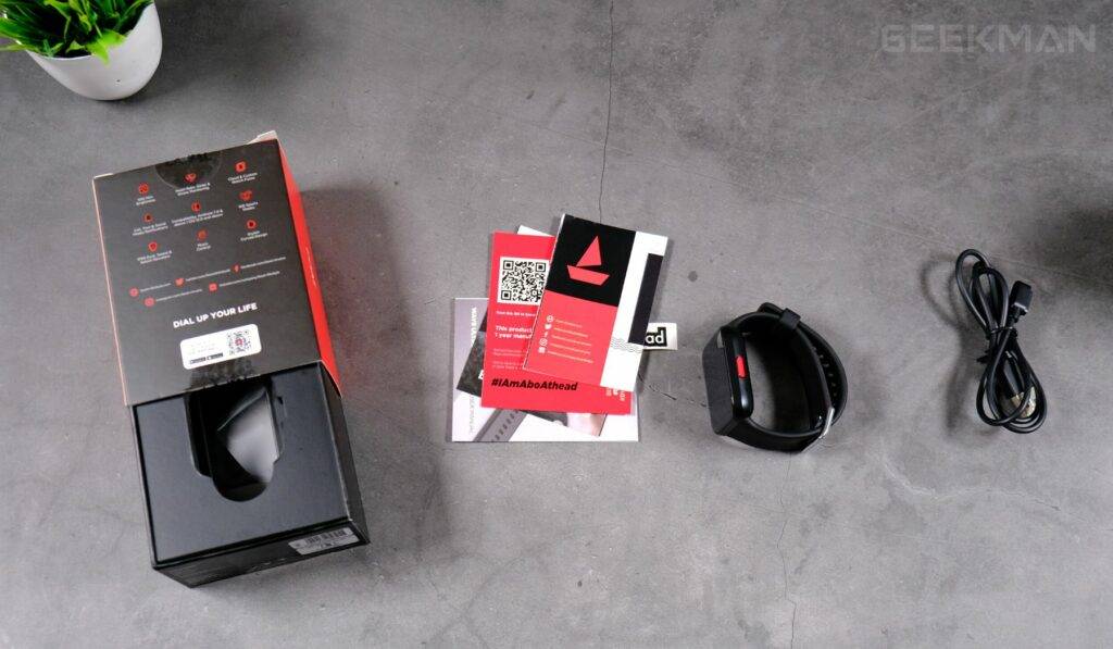 BoAt Wave Ultima Review With Pros & Cons - Geekman 3 BoAt Wave Ultima box content