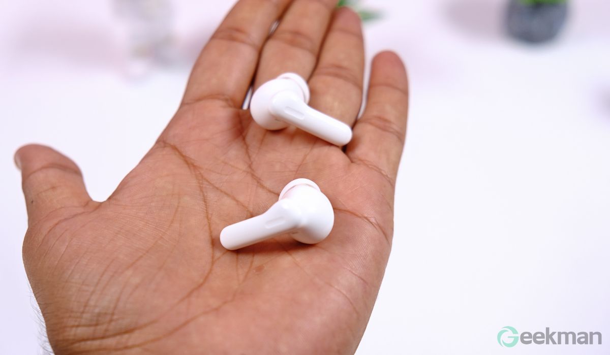 Realme Buds T200 microphone