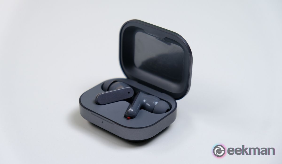 Realme Buds Air 8 build